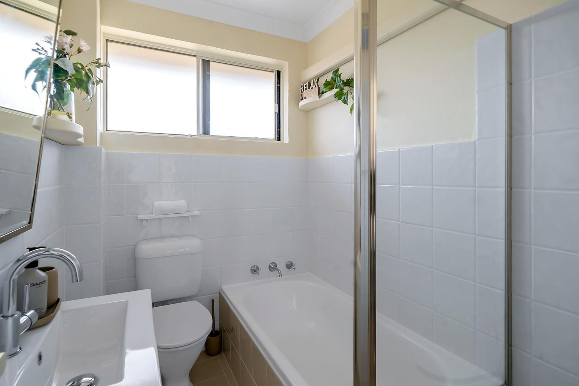 Rosehill Retreat Near Parramatta With Parking * Sydney